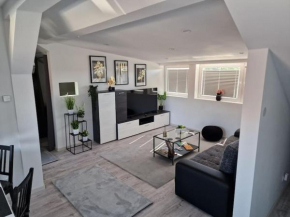 1,5 Zimmer Ferienwohnung Apartment in ruhiger Lage stadtnah Neu in Brunnthal